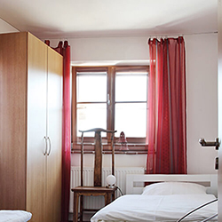 Single room // plus € 380,-