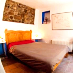 Single room at guest house (+ € 575,-)