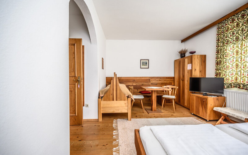 Standard Single Room "Duo" (+ € 375,- per person)